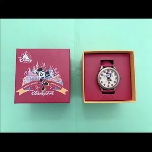 Disney Classic Cute Minnie Mouse Watch NEW